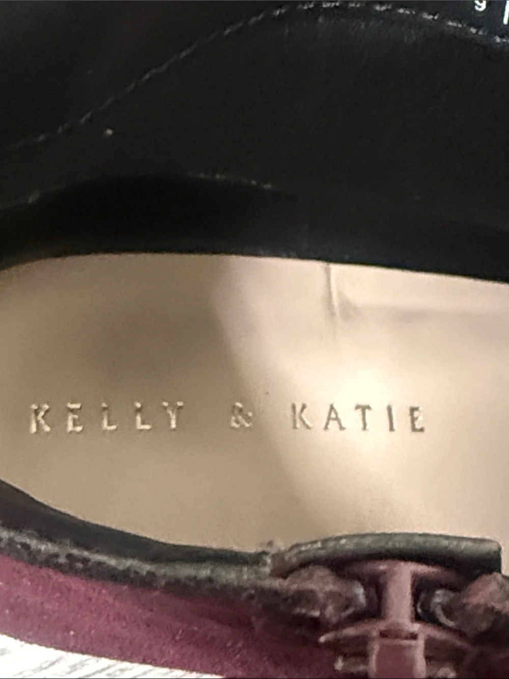 Kelly & Katie Wine Suede Pointed Ankle Booties with Side Zip 9M
